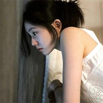 战火四千金